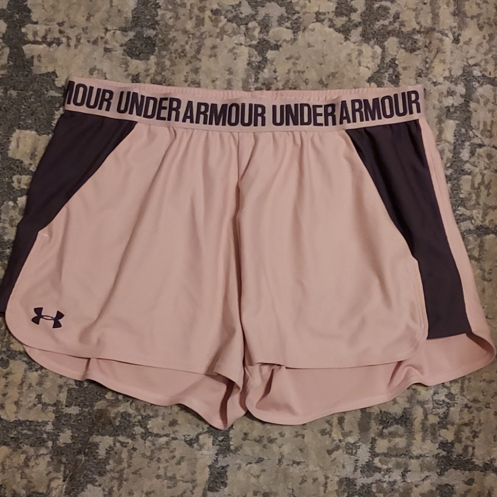 [Under Armour] Pink Shorts